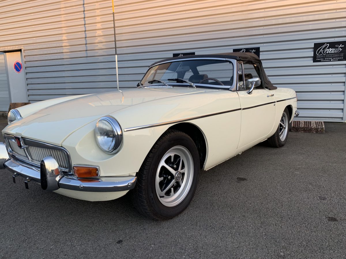 MG B | 1972 | Revauto